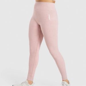 NWOT Gymshark Adapt Camo Seamless Leggings in Light Pink